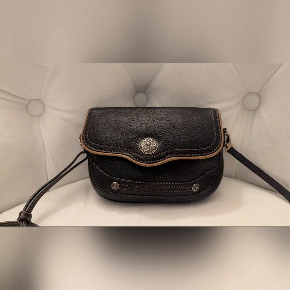 Brighton crossbody bag with additional wristlet strap - Picture 2 of 15